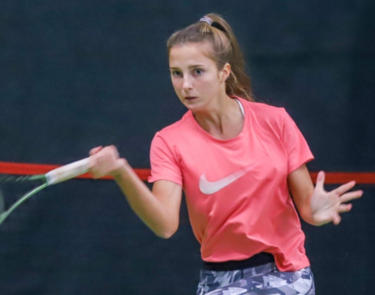 Една от младите надежди на българския женски тенис Росица Денчева