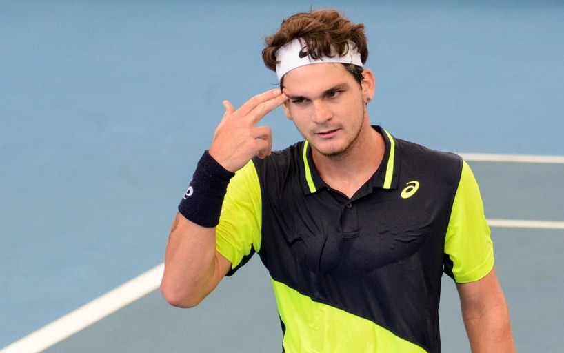 Шампион от ATP остана без екипировка заради обвиненията от бившата му приятелка