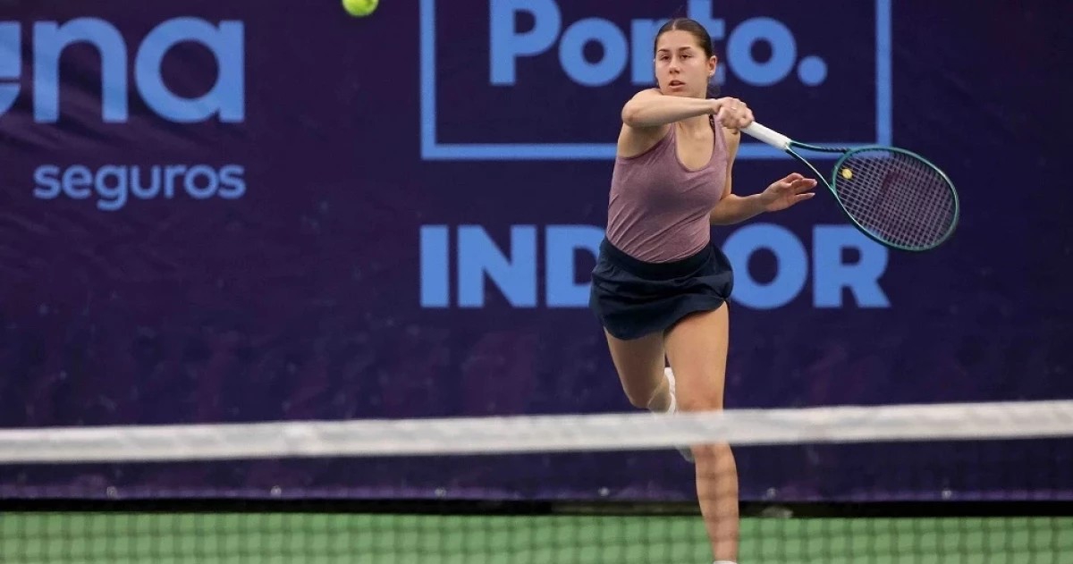 С триумф над топ поставена: 18-годишната Янева сломи тенисистка с топ 15 победа в Нант!