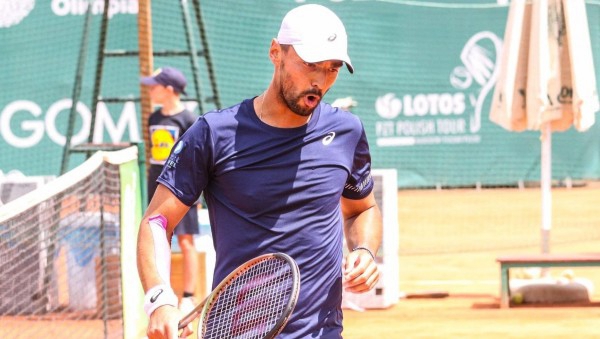 Най-голямата победа за сезона: Кузманов разгроми световния №79 на ATP 500 надпревара!