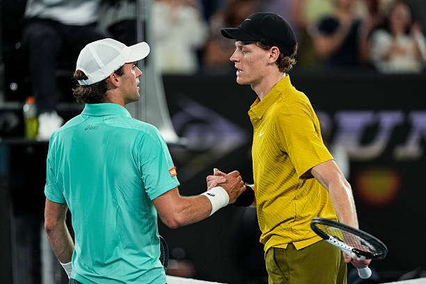 Елиът Спицири даваше вид че е готов да поднесе голямата