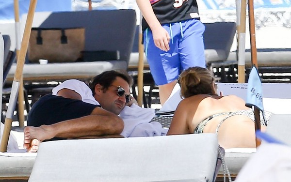 Федерер и Мирка намериха време за себе си в Маями (снимки)