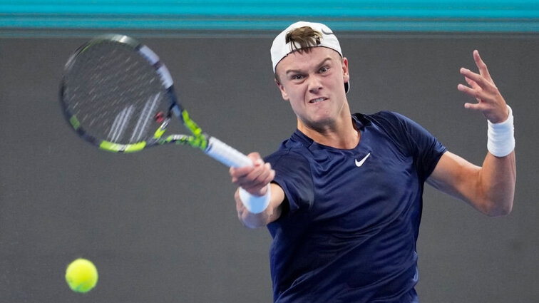Тенис кошмарът на Холгер Руне продължава след като младият датчанин