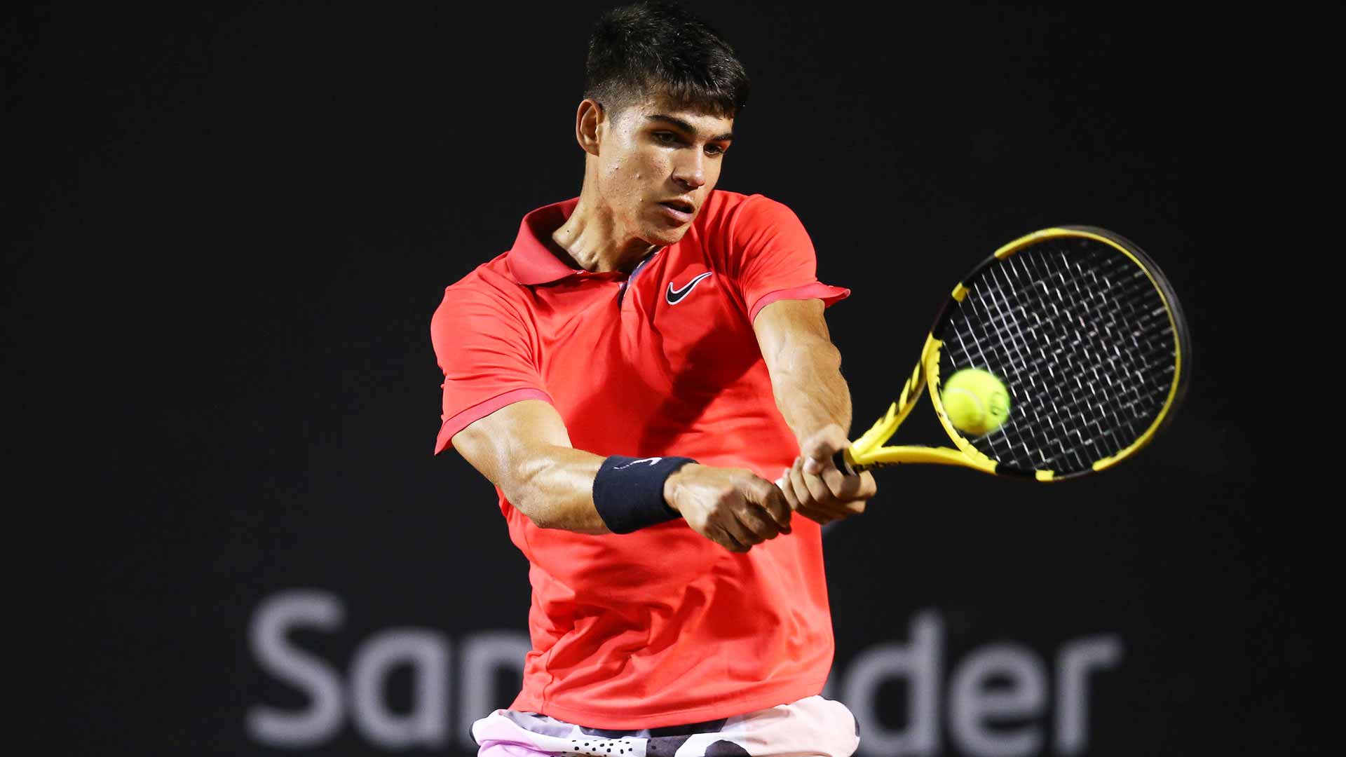 16-годишен испанец дебютира в ATP с победа след над три часа игра