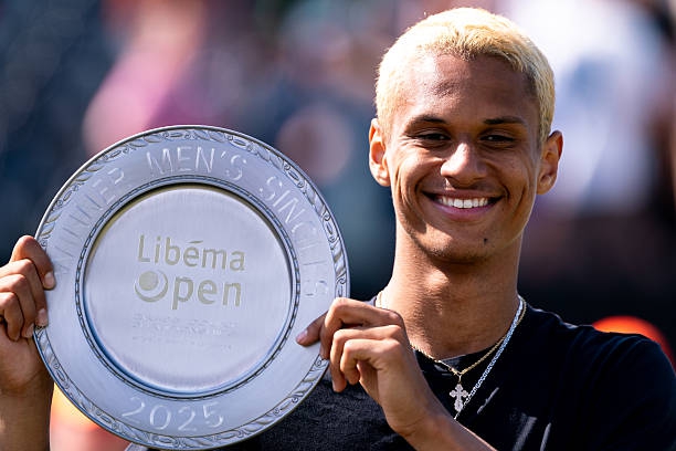 Нов ATP шампион: Екзекуторът на Григор от Мадрид вдигна дебютна титла в Хертогенбош!