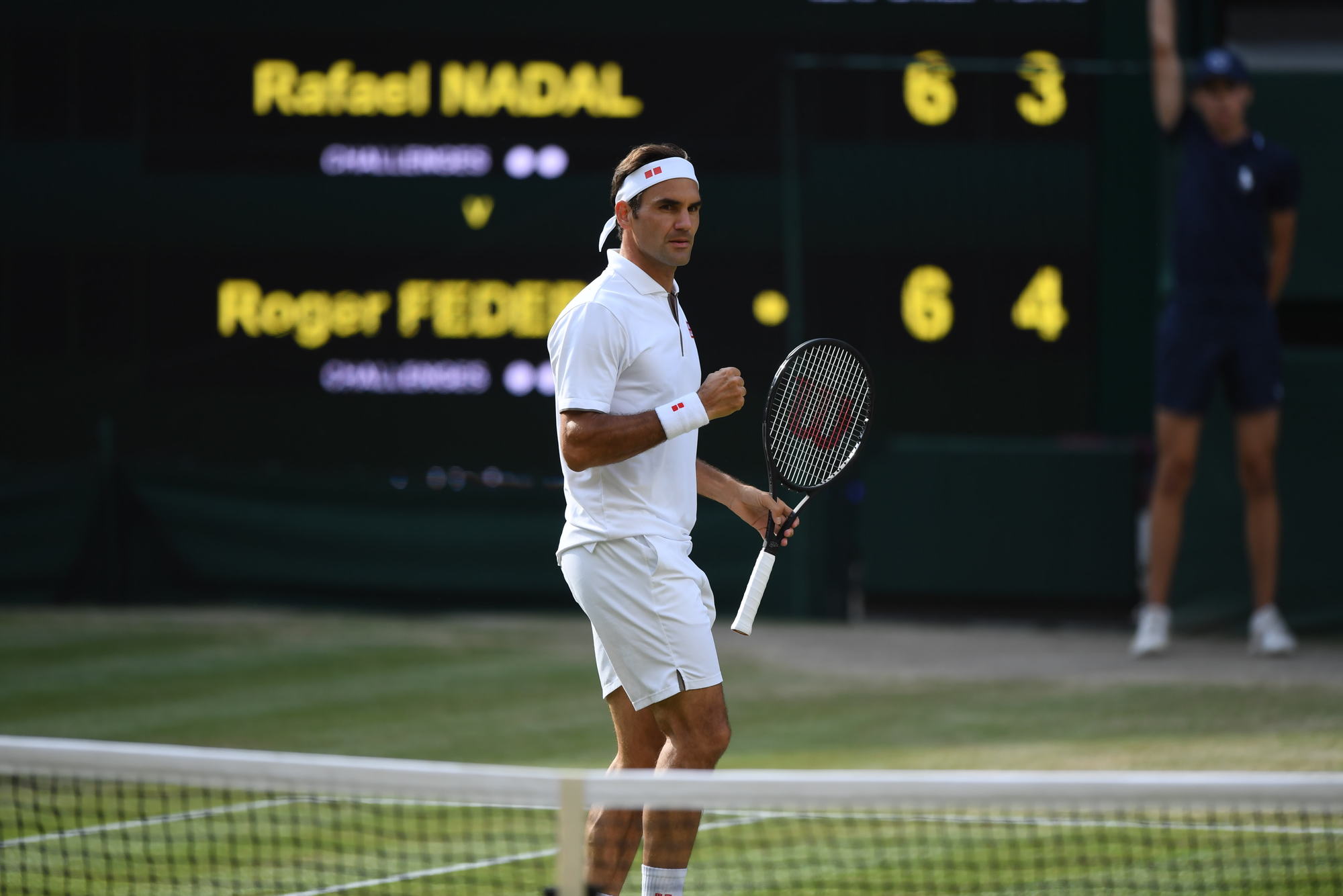 Федерер триумфира във вечното дерби с Надал на Уимбълдън (видео)
