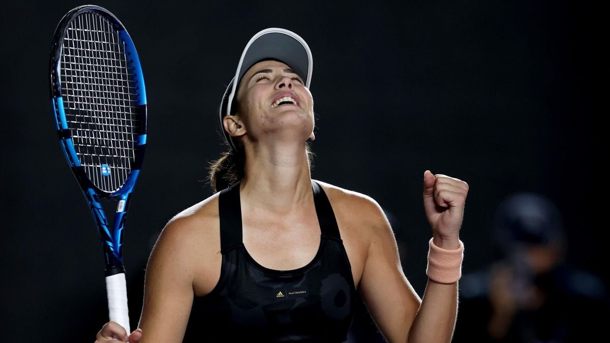 Безкомпромисна Мугуруса не остави шансове на Бадоса и е първата финалистка на WTA Finals!