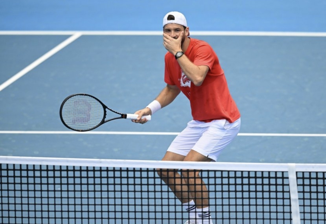 Григор Димитров вече е в Бризбейн където ще стартира тенис