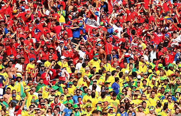 Като на Маракана: Наелектризиращата атмосфера, която създадоха бразилските и чилийски фенове в Маями (видео)