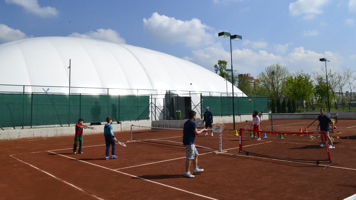 Нов спортен център с шест корта бе открит във Велико Търново