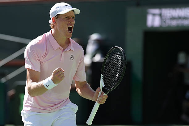 По-силен от Алкарас: Синер се върна от 0:4 срещу героичен Медведев и ликува с трофея в ИУ!